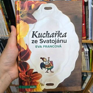 Vždycky mám pocit, že s příchodem podzimu je toho času na vaření trochu víc. 🥗🍠 Dávám tip na kuchařky. 🌻